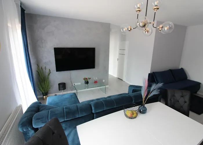 Victoria & Margaret Hotel *