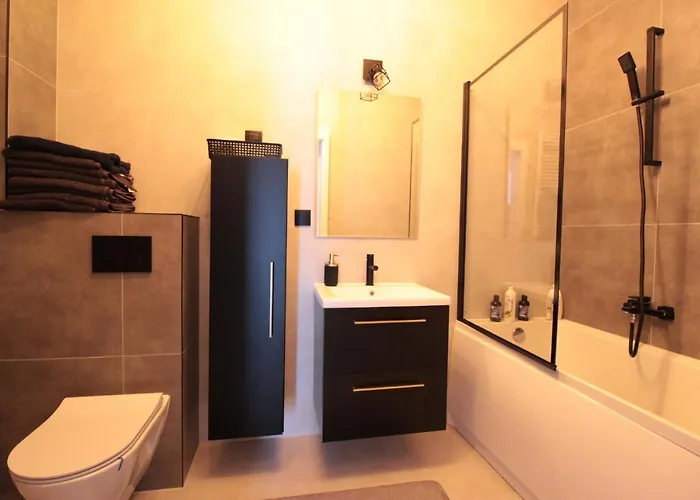 Victoria & Margaret Hotel *