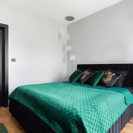 Victoria & Margaret * Krakkó